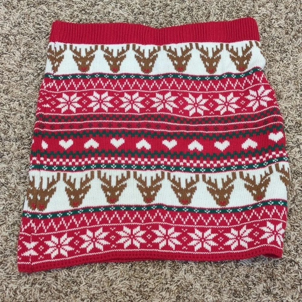 Forever 21 red brown festive Christmas reindeer knit mini skirt